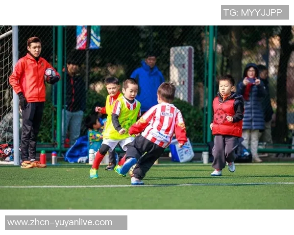 足球建将:探索中国足球青训体系的未来与发展方向 足球建将:探索中国足球青训体系的未来与发展方向